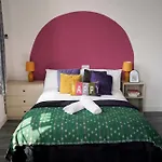 Bright And Spacious Studio In Central Birmingham